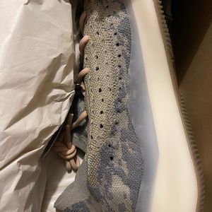 Yeezy 380 mist size 14.5  new
